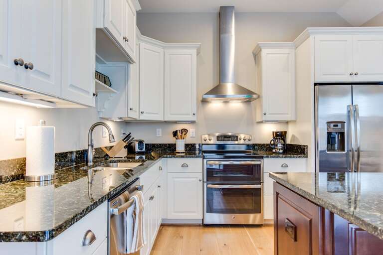 Fully Stocked Kitchen