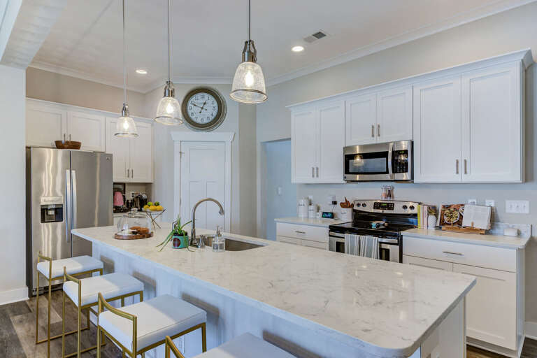 Great open concept kitchen for gathering and entertaining Great open concept kitchen for gathering and entertaining