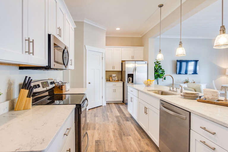 Fully stocked kitchen Fully stocked kitchen