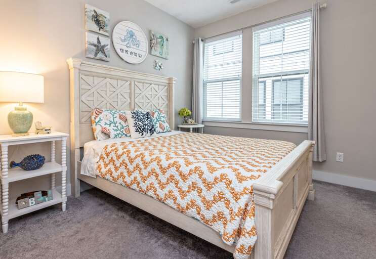 Second floor queen bedroom