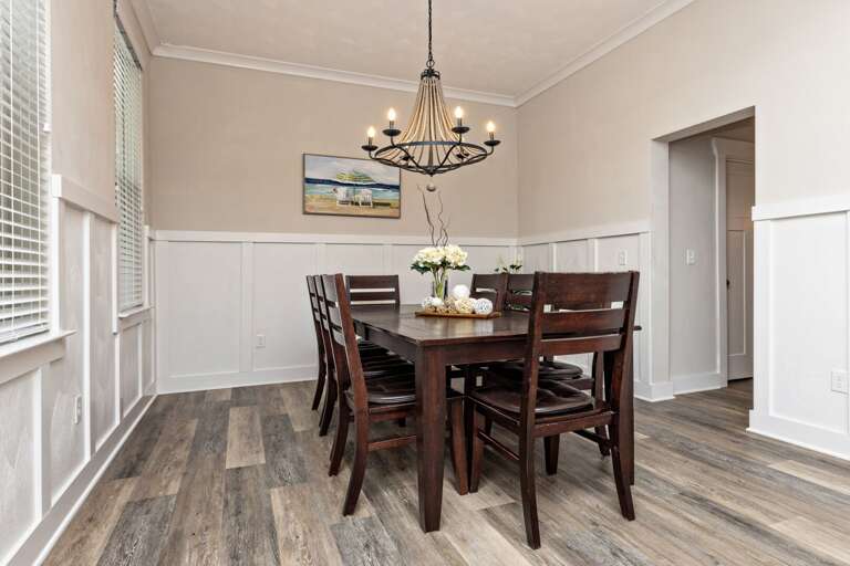 Formal dining room to seat 8 Formal dining room to seat 8