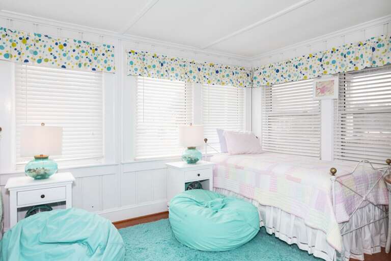 Guest Room, Twin Beds Guest Room, Twin Beds