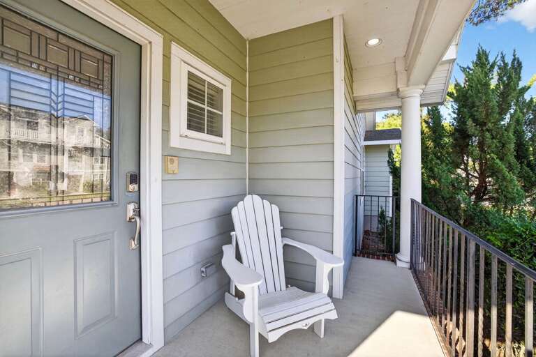 We send check in details a week prior to arrival with the keypad entry door code. We send check in details a week prior to arrival with the keypad entry door code.