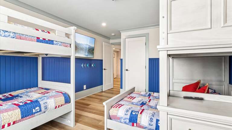 3 Twin Beds and 1 Full Bed