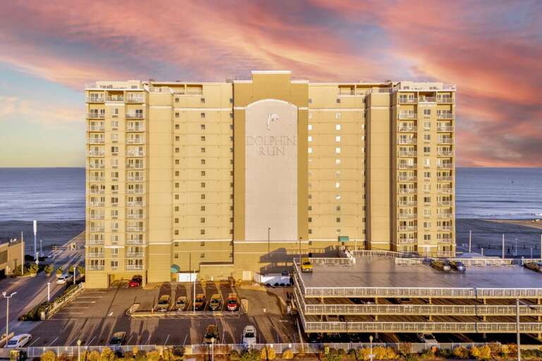 Located in the Dolphin Run Condominium complex. This condo offers gym access, direct beach views and an indoor heated pool..