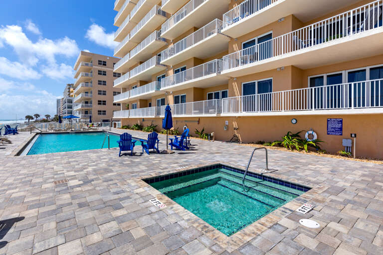 Oceanfront Hot Tub &amp; Pool