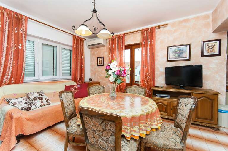 Rogoznica Apartment Rental