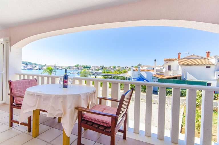 Rogoznica Apartment Rental