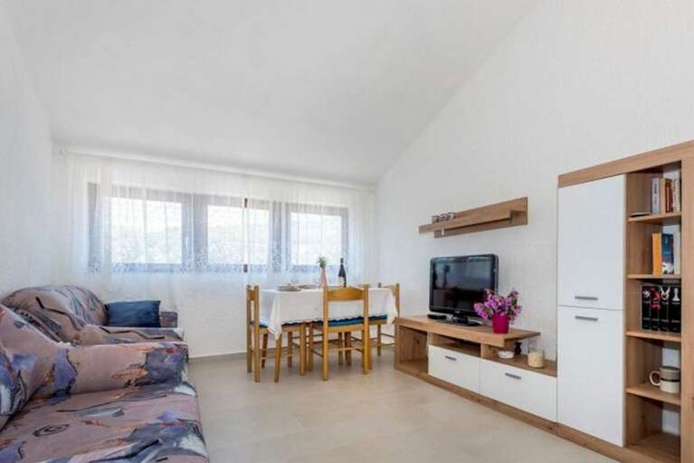 Zirje Apartment Rental