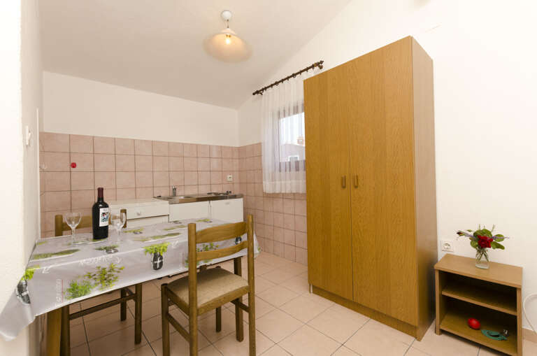 Okrug Gornji Apartment Rental
