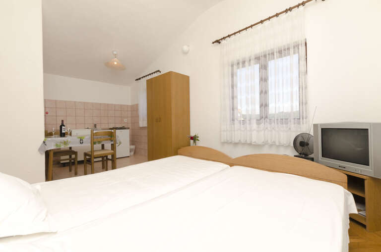 Okrug Gornji Apartment Rental