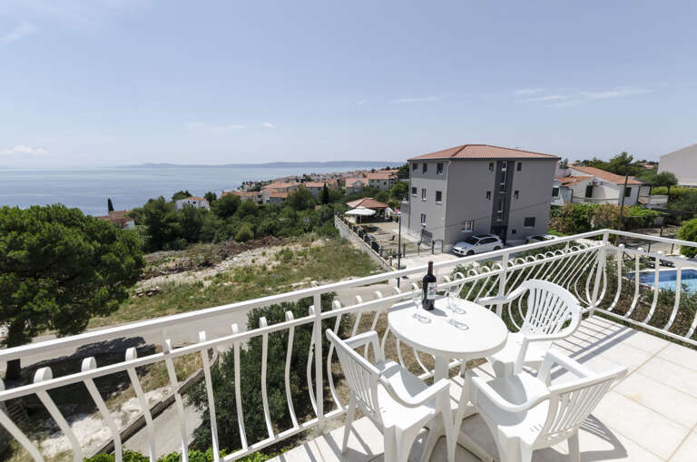 Okrug Gornji Apartment Rental