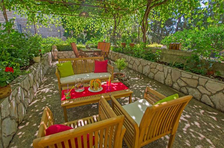 Vrboska Apartment Rental