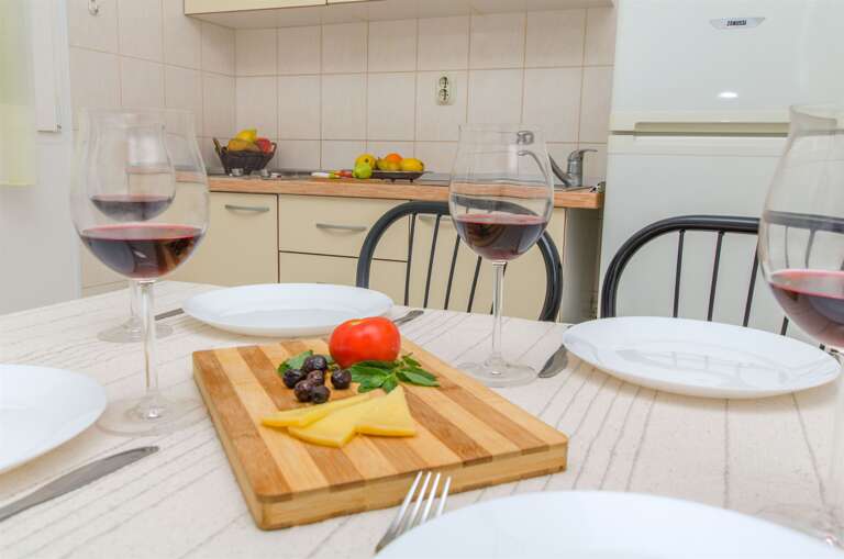 Vrboska Apartment Rental