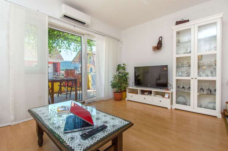 Vrboska Apartment Rental