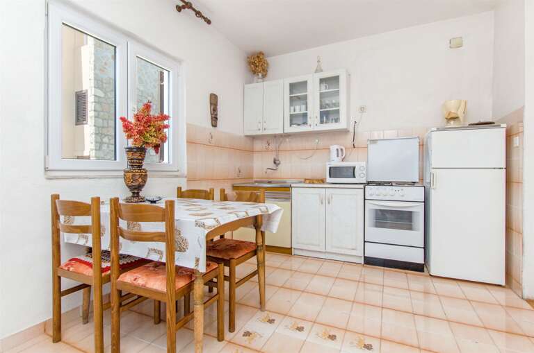 Stari Grad Apartment Rental