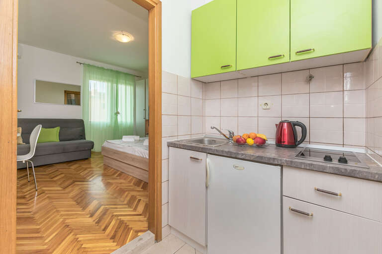Makarska Apartment Rental