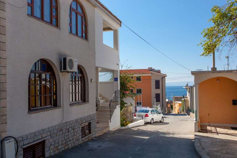 Makarska Apartment Rental