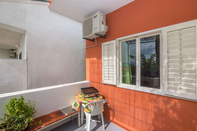 Igrane Apartment Rental