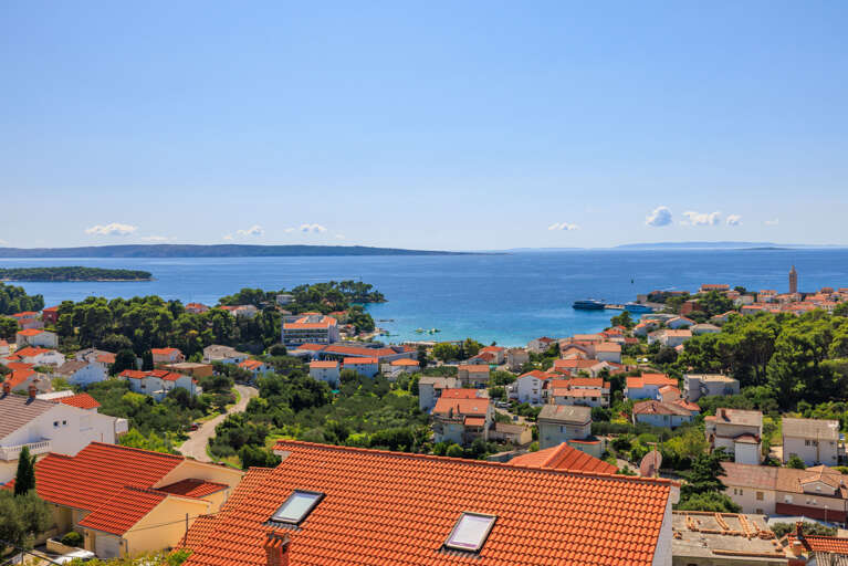 Mundanije Apartment Rental