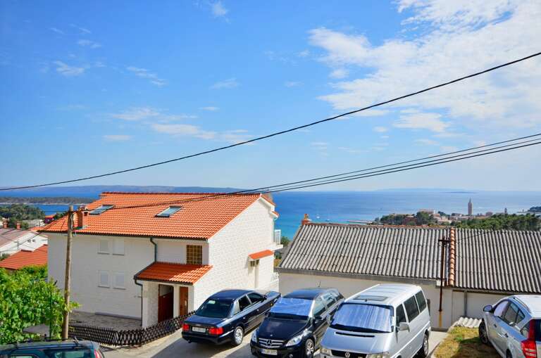 Mundanije Apartment Rental