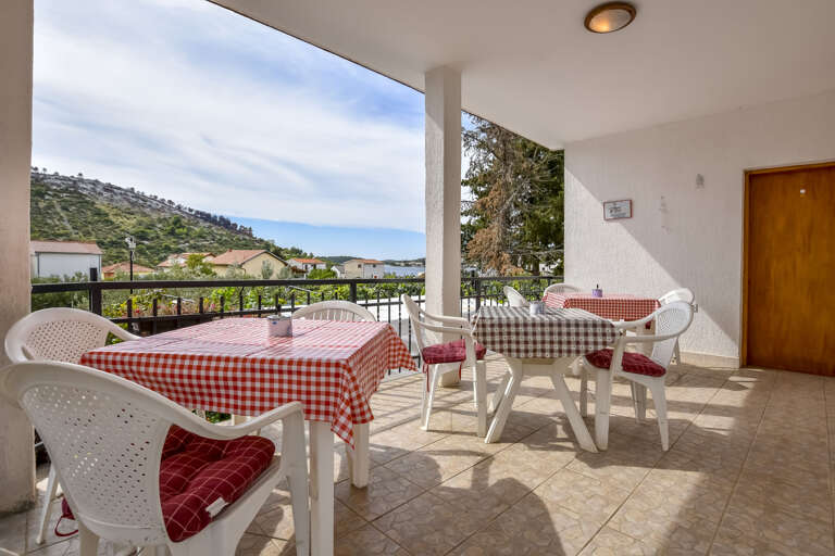 Podglavica Apartment Rental