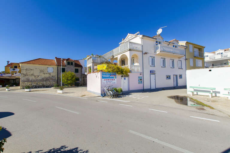 Jezera Apartment Rental