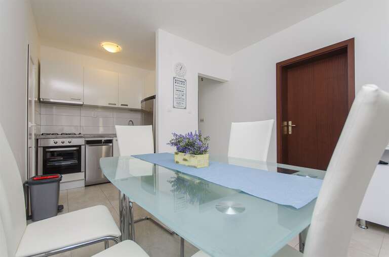 Podglavica Apartment Rental
