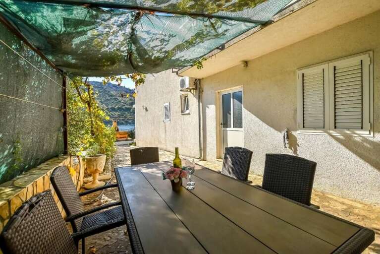 Podglavica Apartment Rental