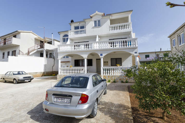 Pirovac Apartment Rental