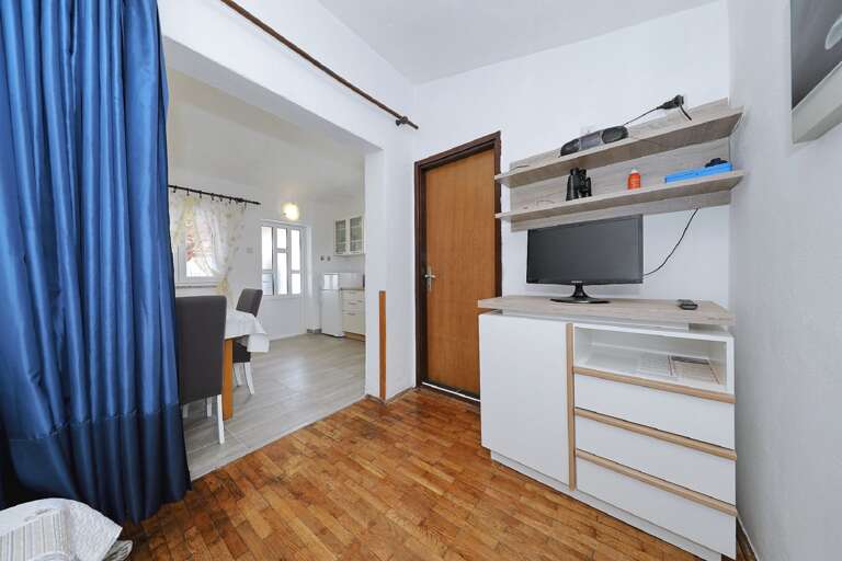 Kraj Home Rental