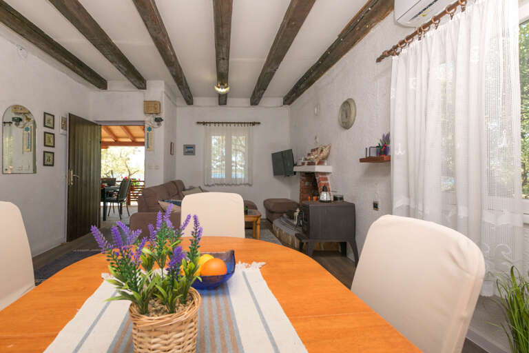 Tkon Home Rental