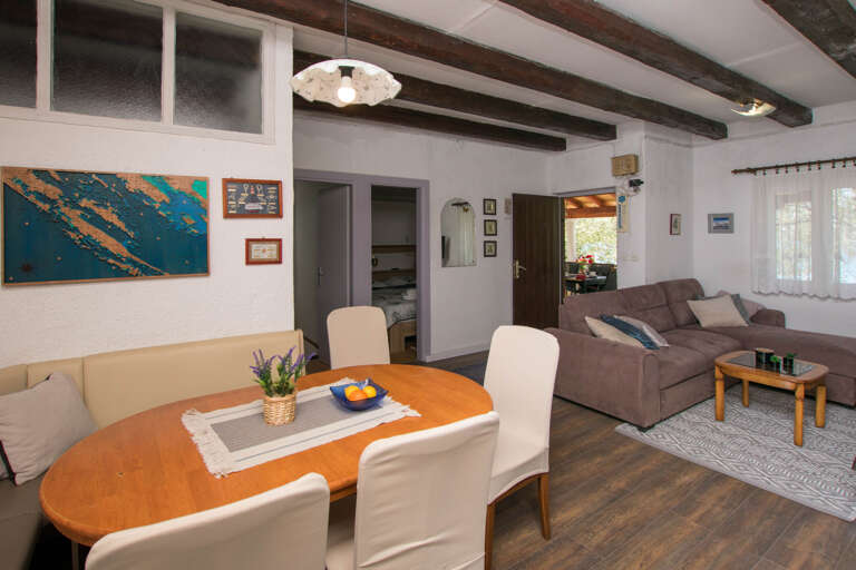Tkon Home Rental