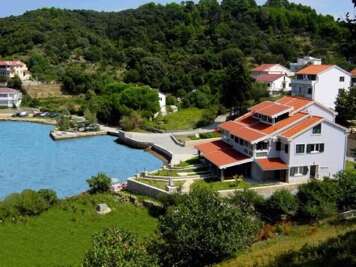 Apartments Mare