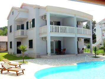 Apartments Tomislav