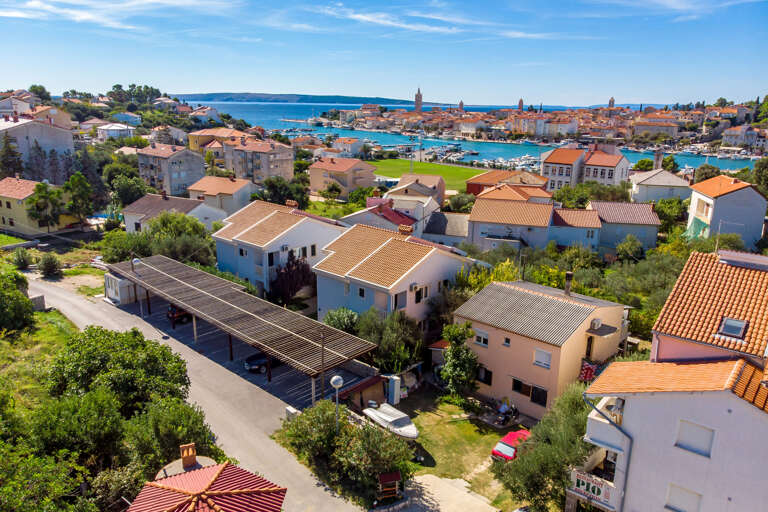 Banjol Apartment Rental