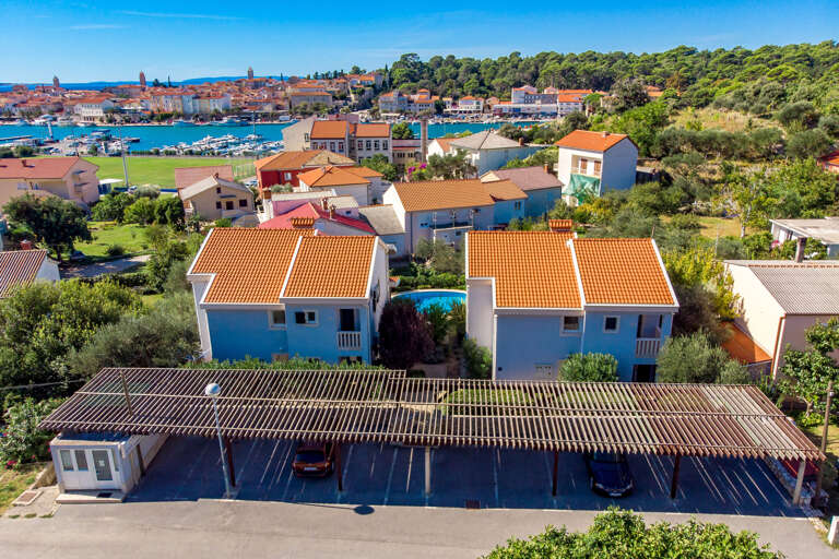 Banjol Apartment Rental