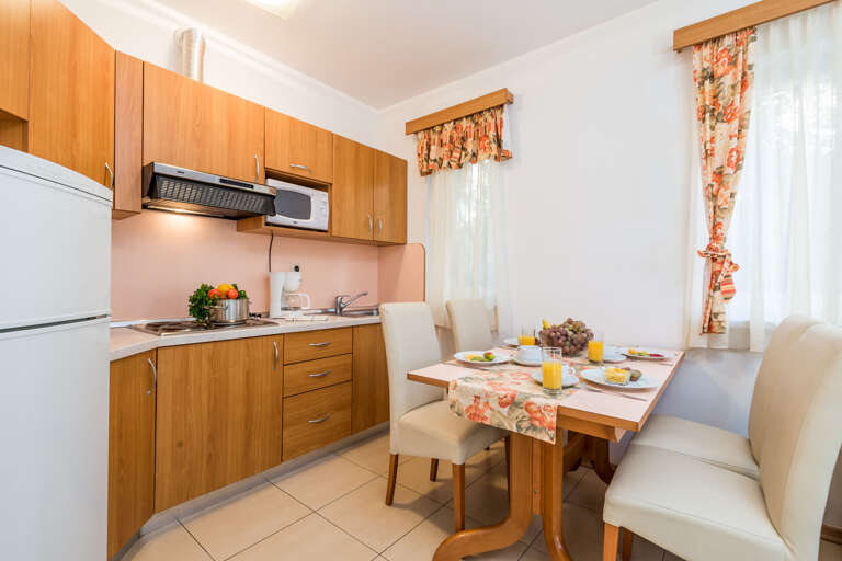 Banjol Apartment Rental