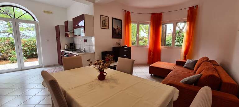 Jelsa Apartment Rental