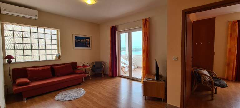Jelsa Apartment Rental