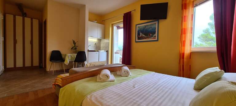Jelsa Apartment Rental