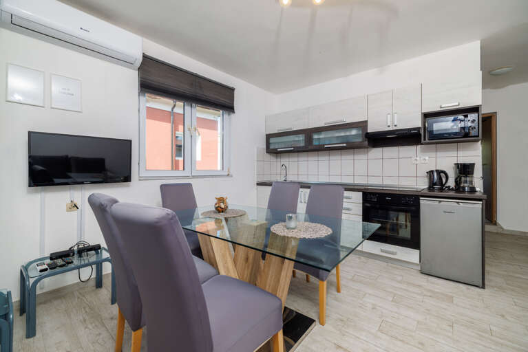 Banjol Apartment Rental