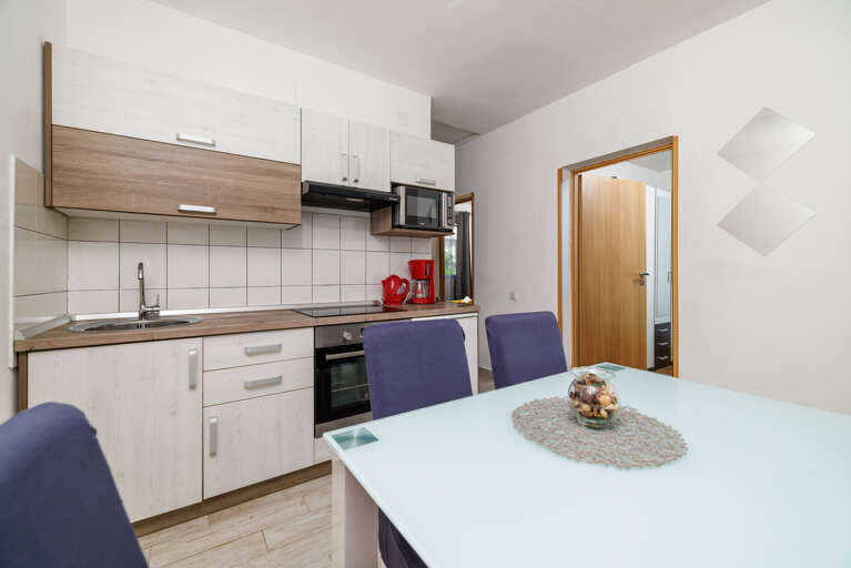 Banjol Apartment Rental
