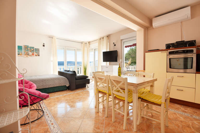 Lokva Rogoznica Apartment Rental