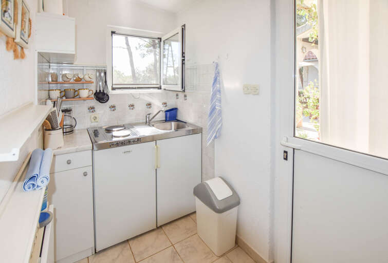 Veli Rat Apartment Rental