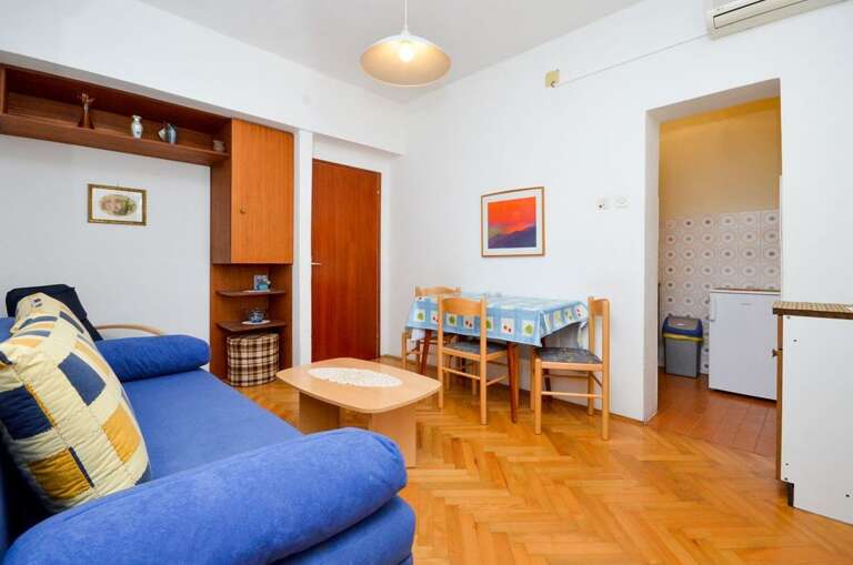 Novalja Apartment Rental