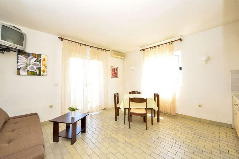 Kukljica Apartment Rental