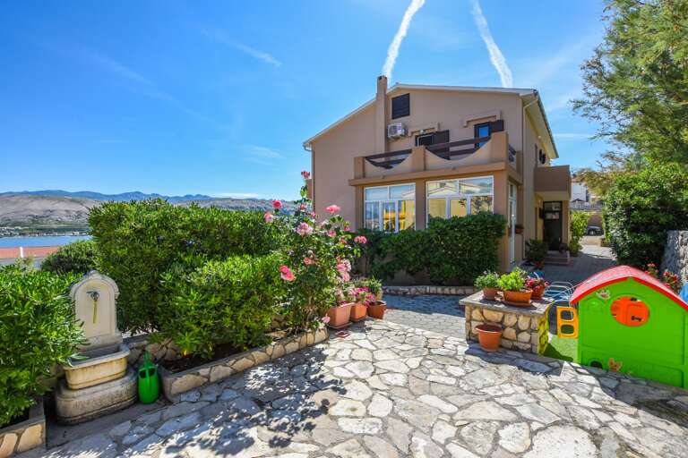 Pag Apartment Rental