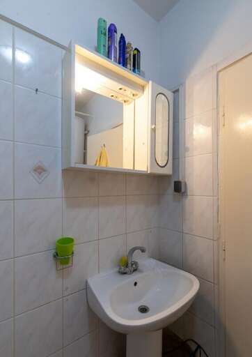Gdinj Apartment Rental