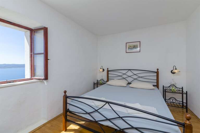 Brela Apartment Rental
